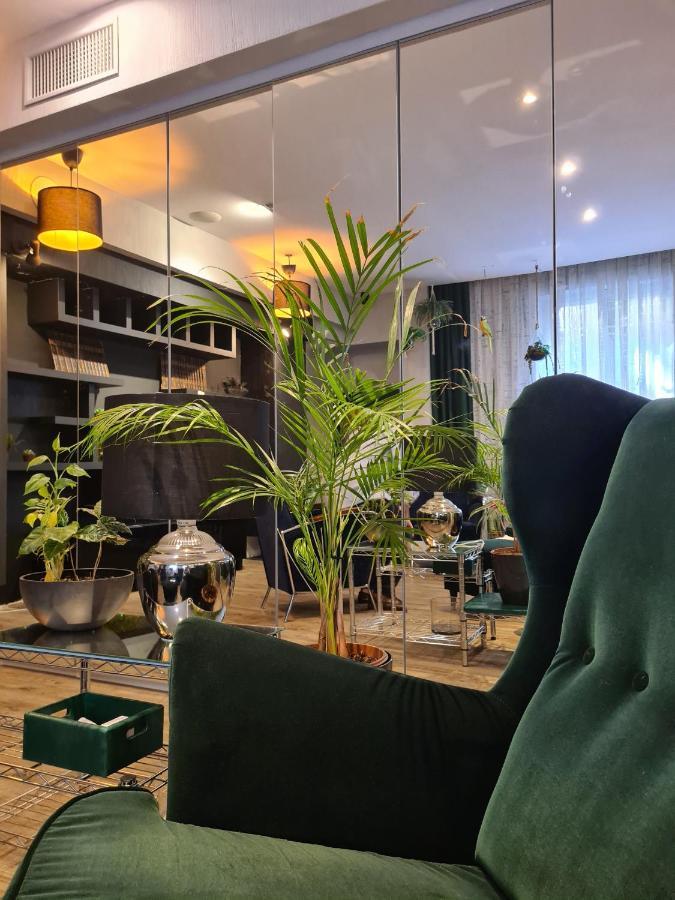 Serendipity Apartments - Montenapoleone Mediolan Zewnętrze zdjęcie
